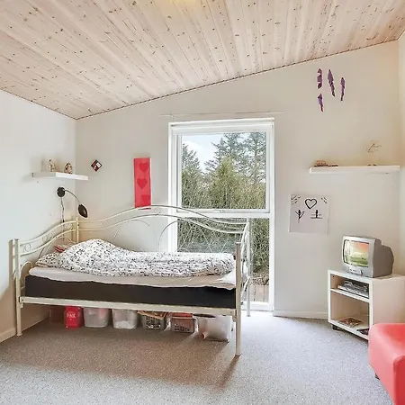 Holiday home Awesome In With Wifi
